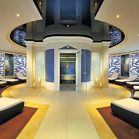 Отель Wellness & Genuss - Engel Obertal Байрсброн