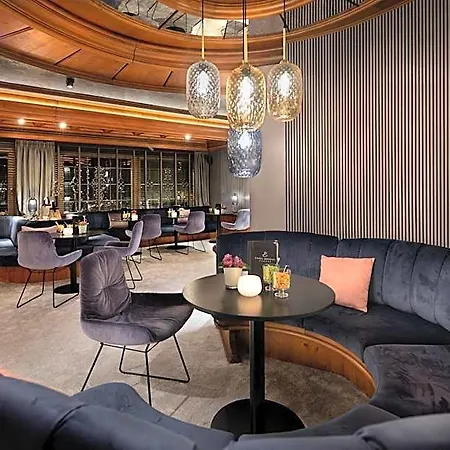 Wellness & Genuss - Engel Obertal 5* Байрсброн