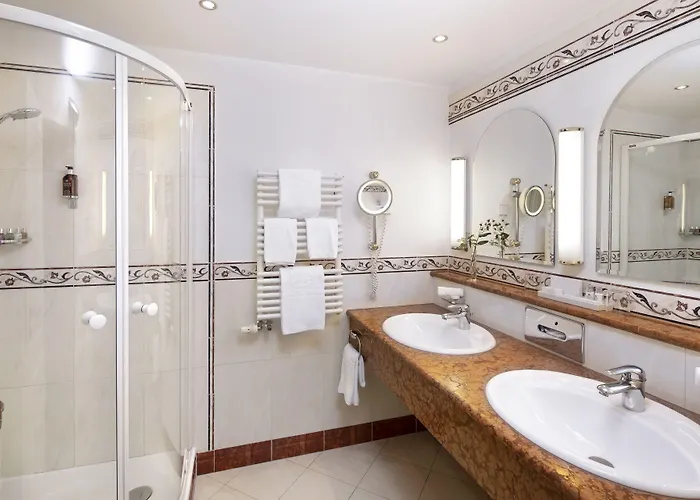 Hotel Wellness & Genuss - Engel Obertal 5*